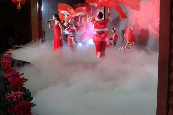 自己在家怎么玩干冰
